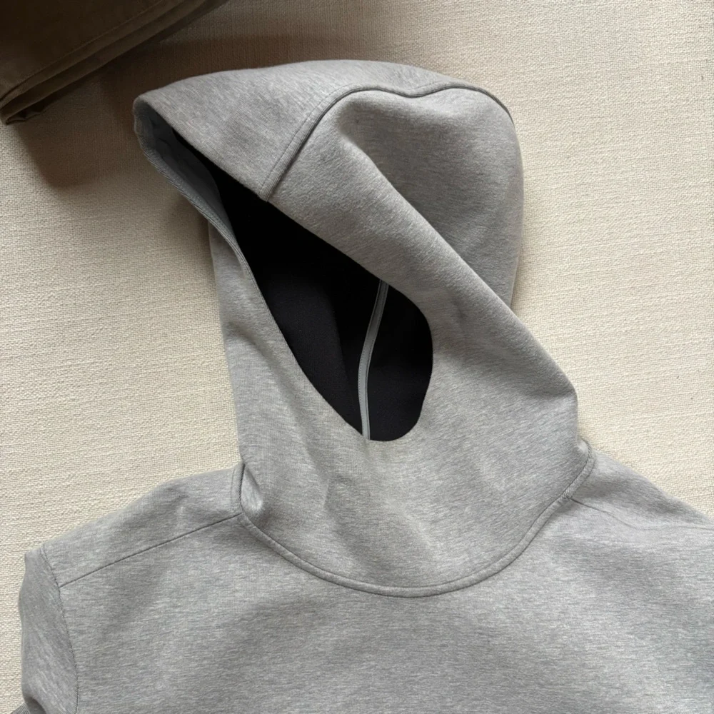 Lululemon Men's Chill Motion Pullover Hoodie Tall Neck - Picture 2 of 3